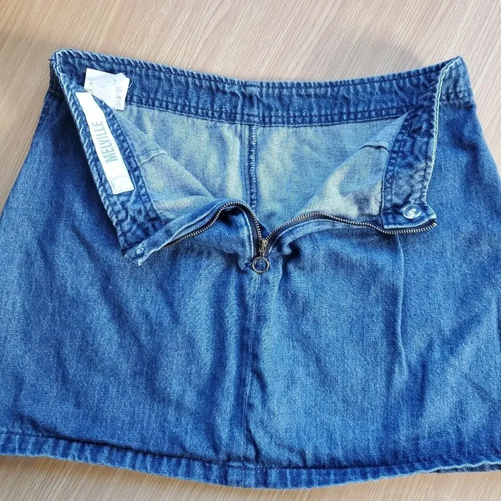 Brandy Melville 'Melville' blue denim skirt with‎ functional zipper detail sz 29